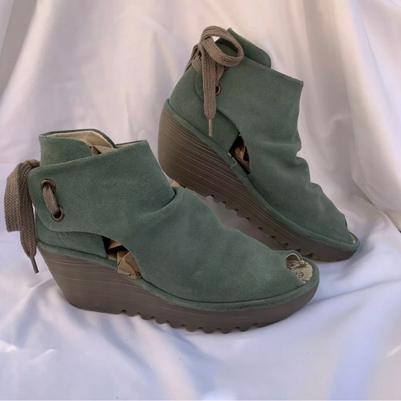 Fly London Green Yema peep toe Ankle Suede Wedges sz 38 (7.5) - Picture 2 of 8
